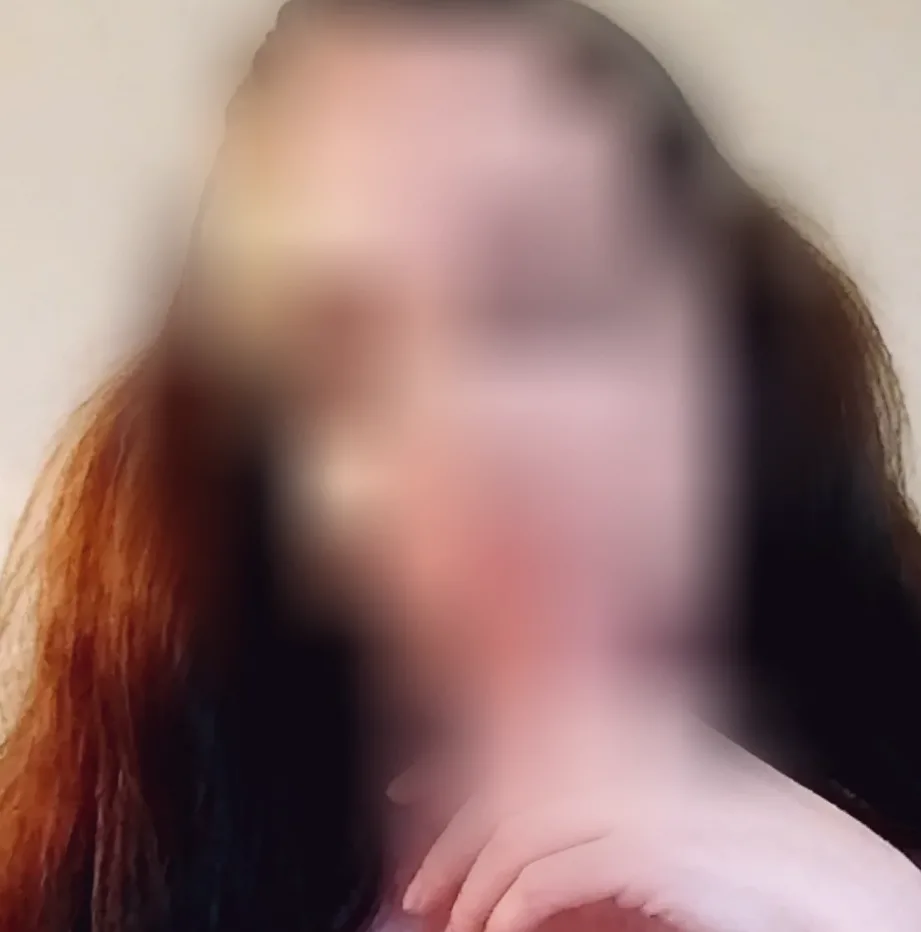 Celina, 26
