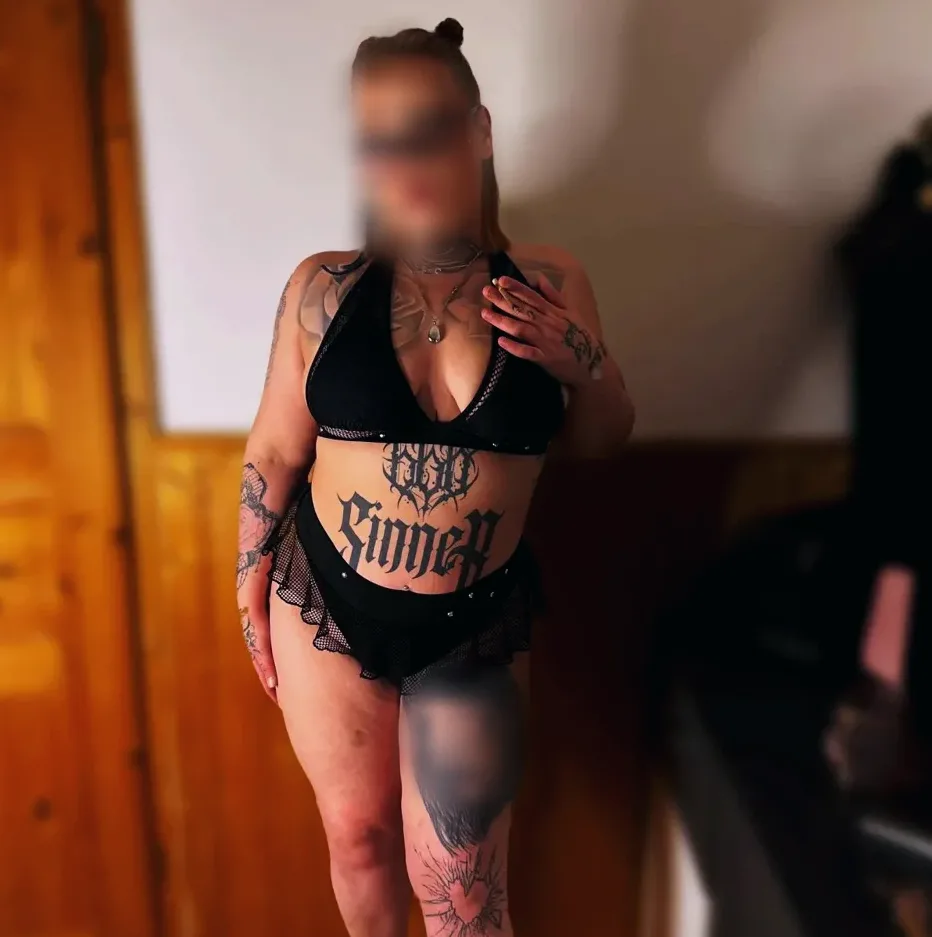 Christina, 26