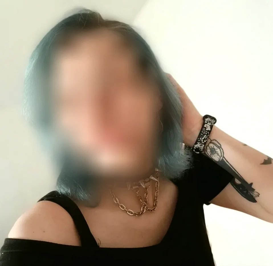 Emma, 34