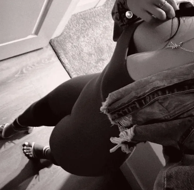 Emma, 25