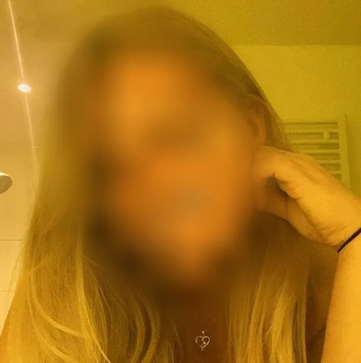 Nina, 30