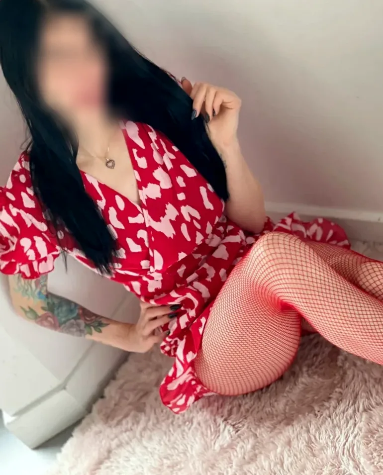 Sabrina, 22