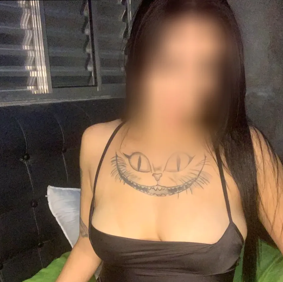 Stefanie, 27